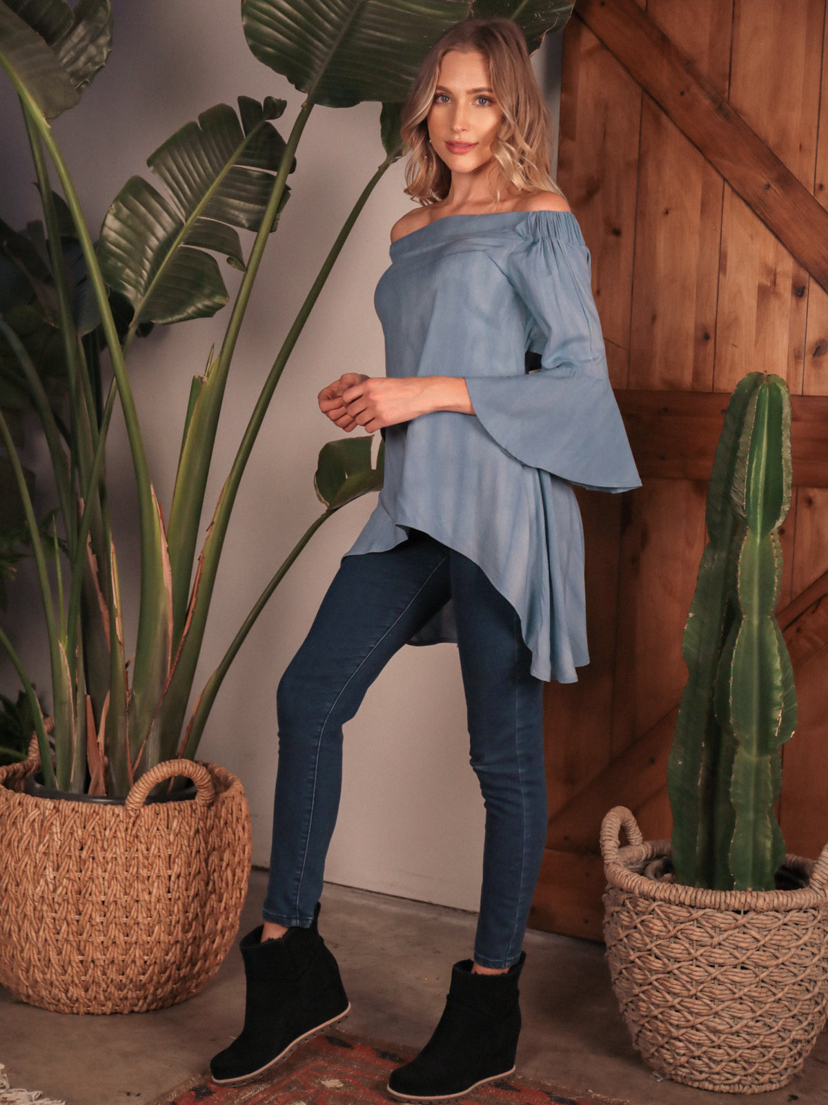 Off The Shoulders Hi-Lo Hem Top with Keyhole Open Back